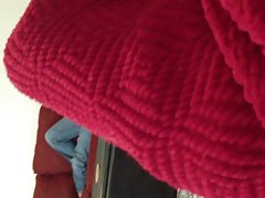 Duas lésbicas em uma cadeira, e um enorme vibrador