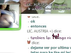 Loira olivia ao volante