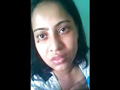 Massagista adotou em seu orifício anal mão sobre a escova