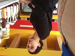 Anal diversão com morangos e creme de leite