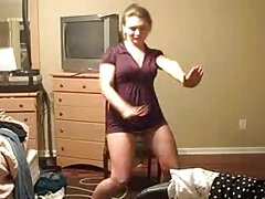 Boquete de uma menina bonita, com uma abundância de