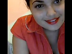 Suavemente, passou a...