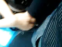 A jovem prostituta para os caras na sauna
