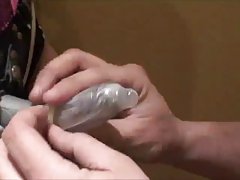 A mãe obrigou sua filha a participar sexo